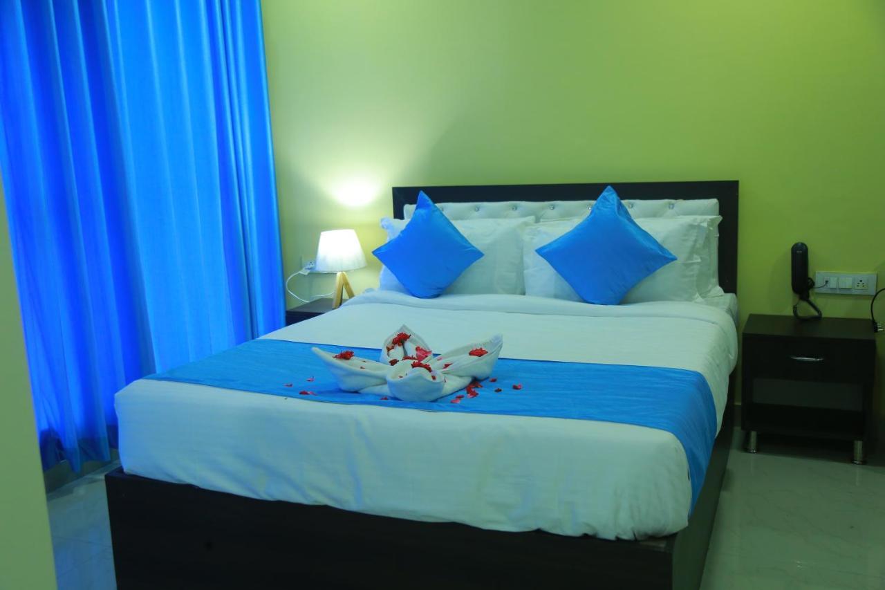 Hotel Sky Park Shamshabad Bagian luar foto