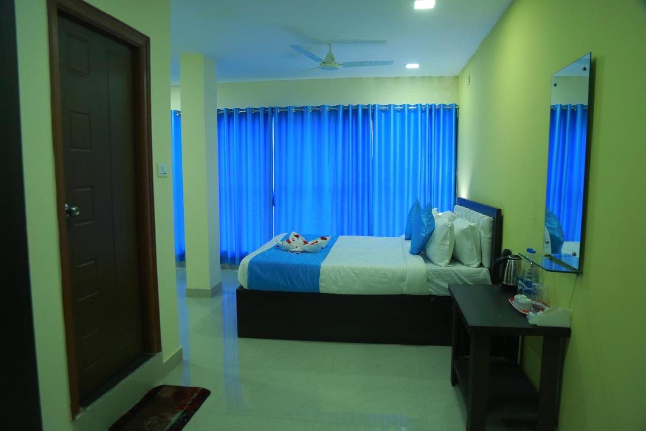 Hotel Sky Park Shamshabad Bagian luar foto