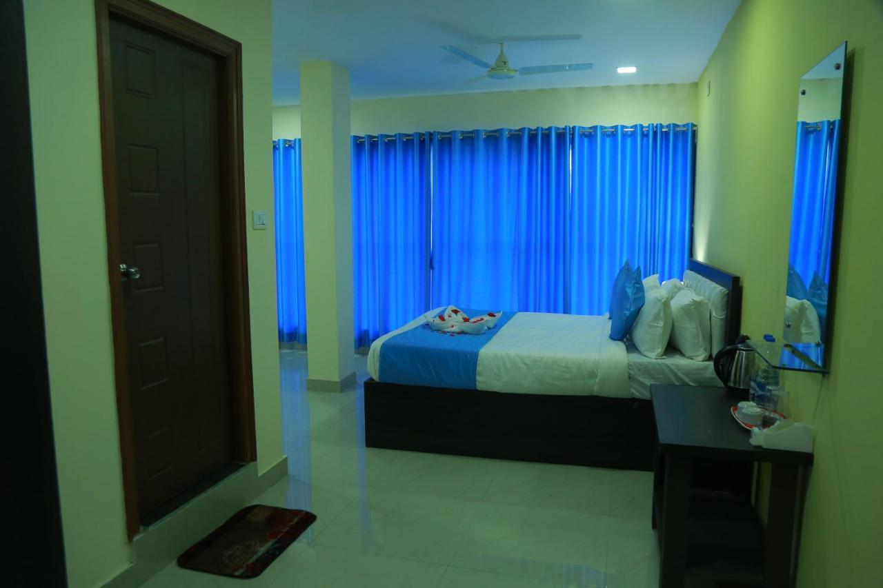 Hotel Sky Park Shamshabad Bagian luar foto