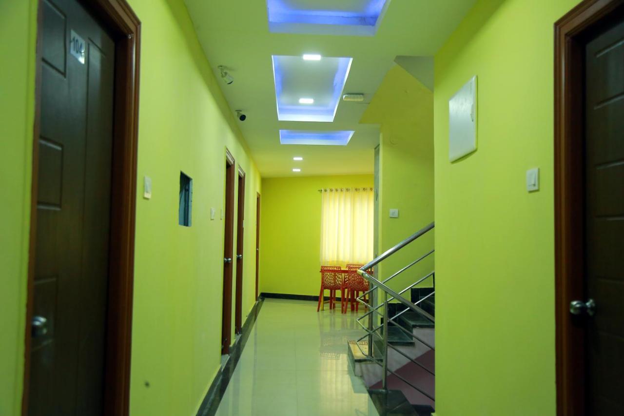 Hotel Sky Park Shamshabad Bagian luar foto